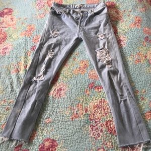 Re/Done Cropped Light Wash Levi’s Jeans